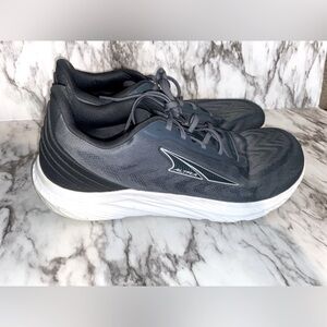 Altra Men’s Rivera 4 Sneakers